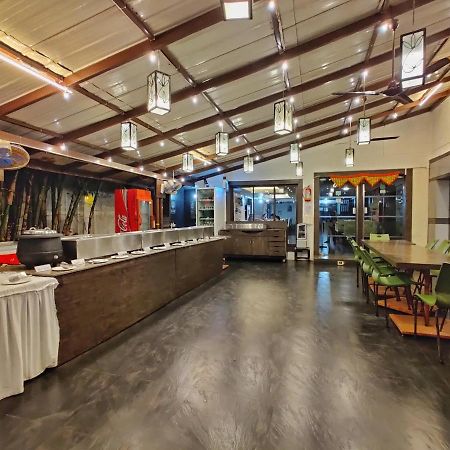 Hotel Ashwin Igatpuri, Pure Veg & Jain Food Kültér fotó