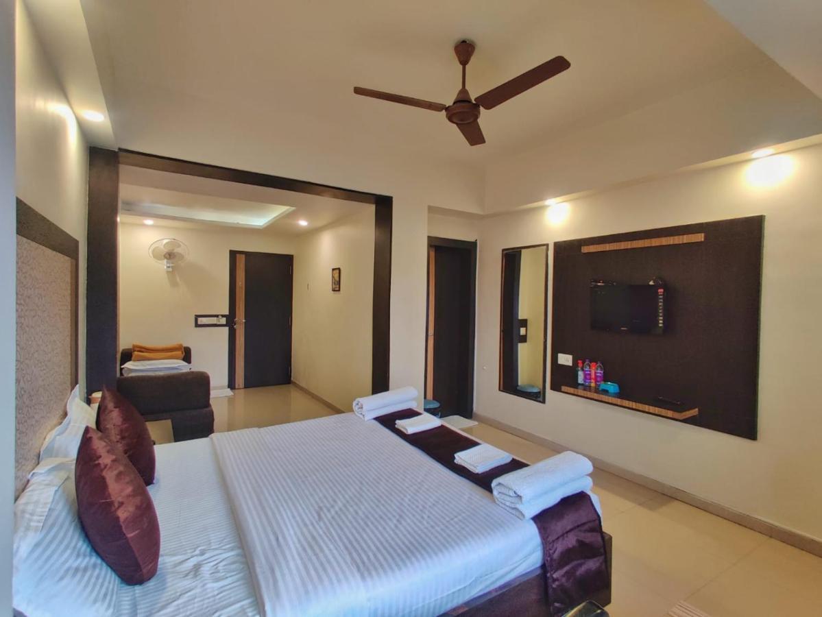 Hotel Ashwin Igatpuri, Pure Veg & Jain Food Kültér fotó