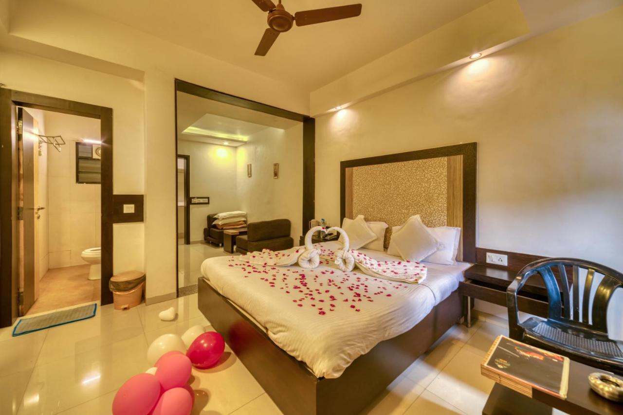 Hotel Ashwin Igatpuri, Pure Veg & Jain Food Kültér fotó