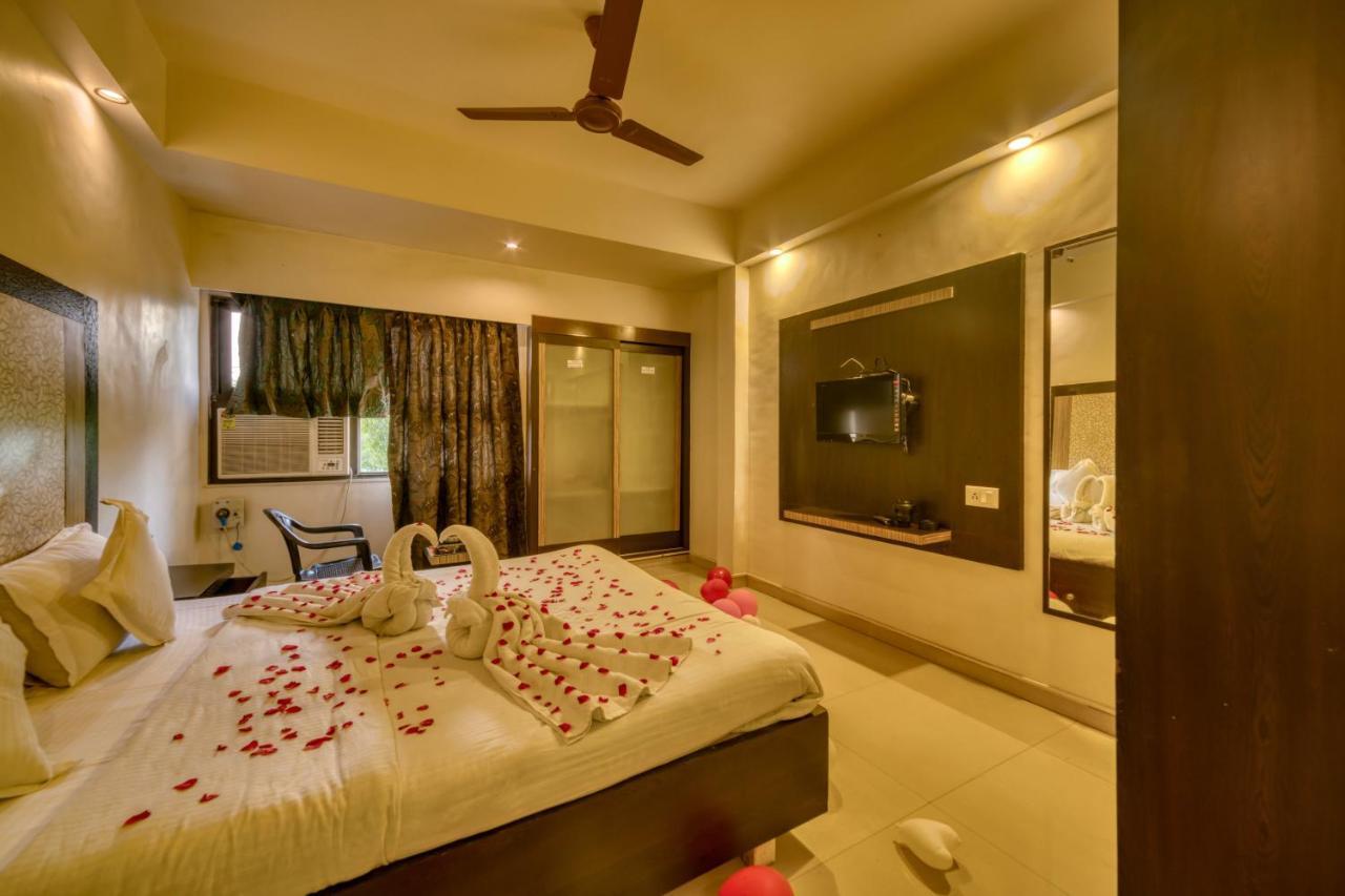 Hotel Ashwin Igatpuri, Pure Veg & Jain Food Kültér fotó
