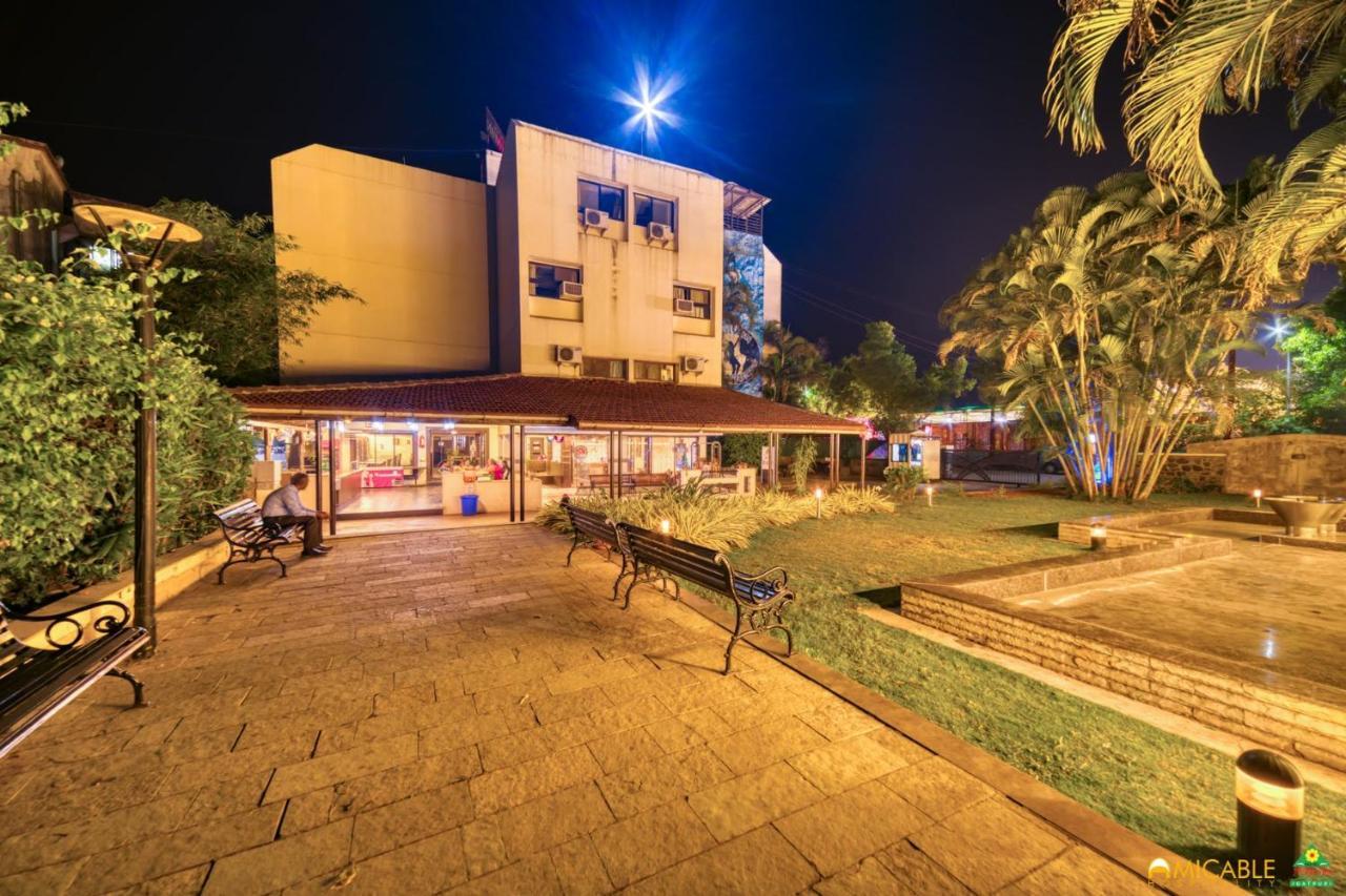 Hotel Ashwin Igatpuri, Pure Veg & Jain Food Kültér fotó