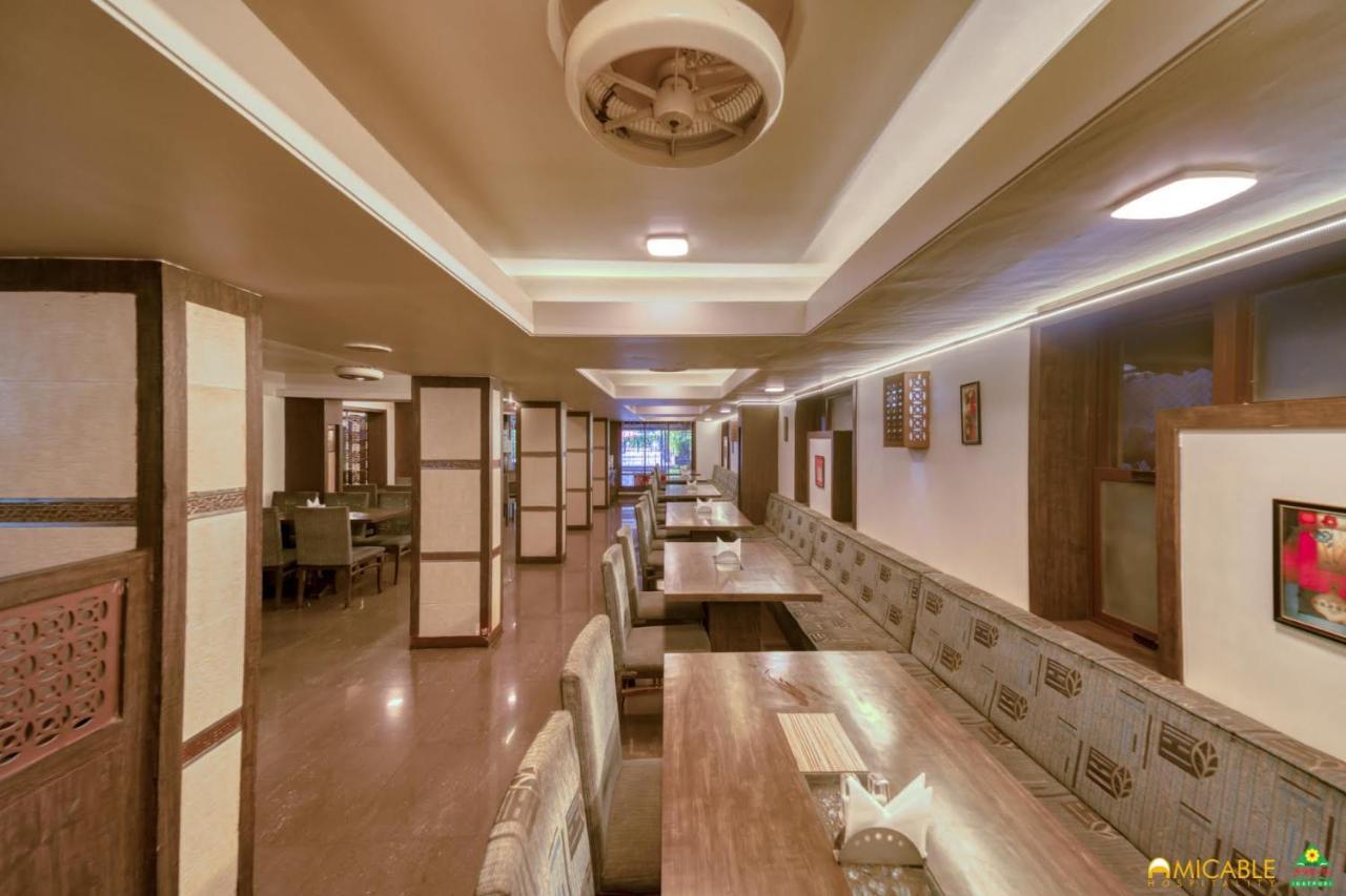 Hotel Ashwin Igatpuri, Pure Veg & Jain Food Kültér fotó